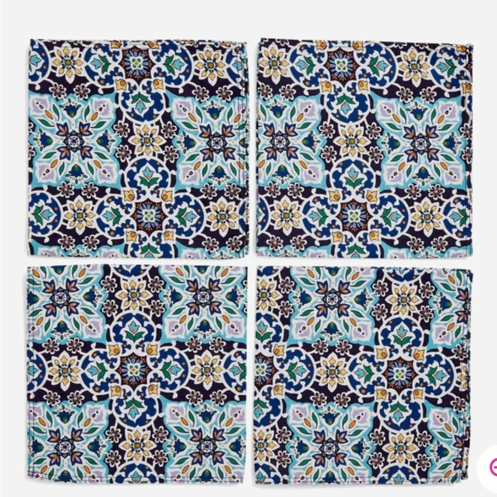 Vera Bradley Napkins in Lisbon Medallion Cool| Set of 4